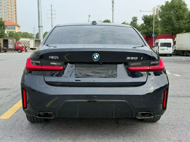 BMW 3 Series — Фото автомобиля 8