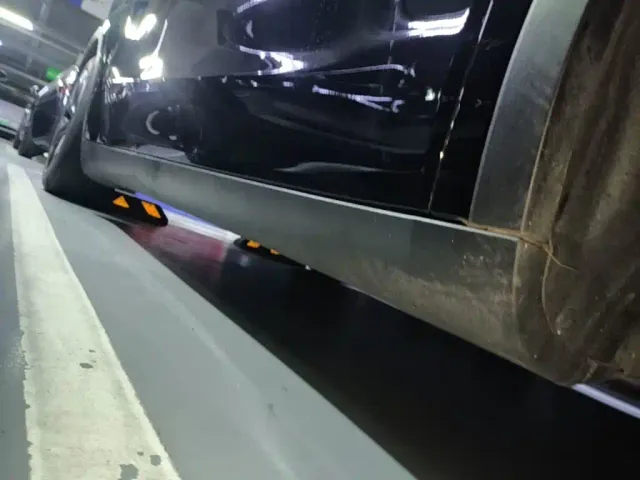 Tesla Model Y — Фото автомобиля 20