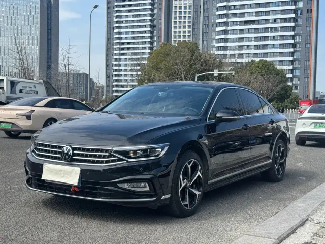 Фотография автомобиля — Volkswagen Magotan