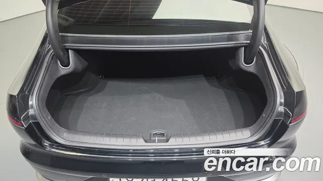 Hyundai Grandeur Grandeur (GN7) 2.5 Бензин 2WD — Фото автомобиля 30