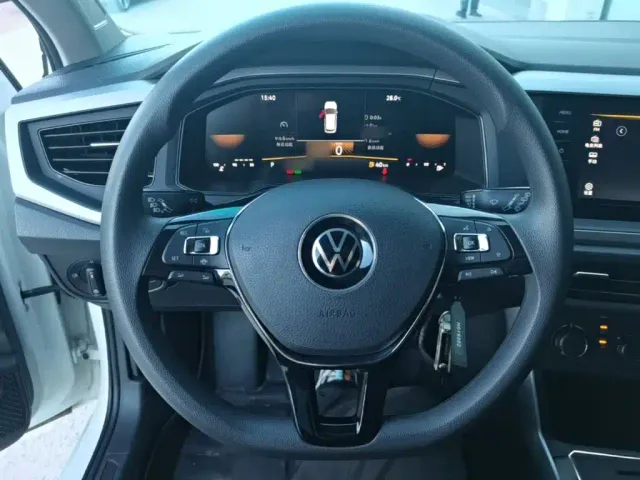 Volkswagen Polo — Фото автомобиля 10