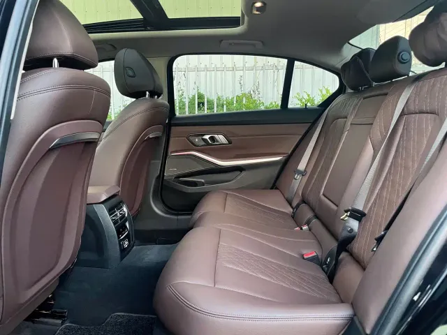 BMW 3 Series — Фото автомобиля 6