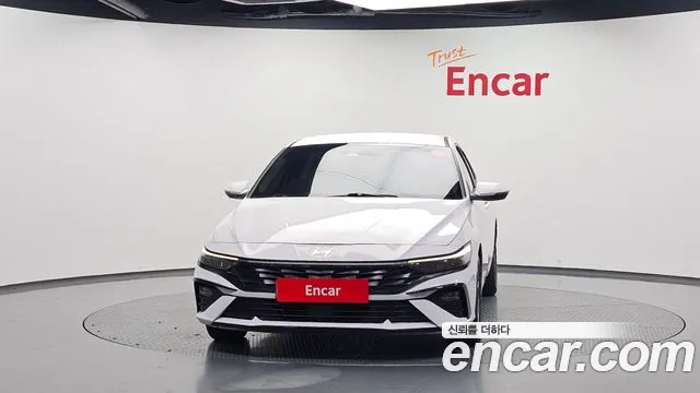 Hyundai Avante CN7 — Фото автомобиля 3