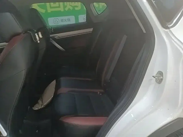 Geely Binyue — Фото автомобиля 16