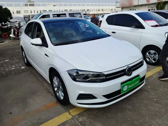 Volkswagen Polo — Фото автомобиля 3