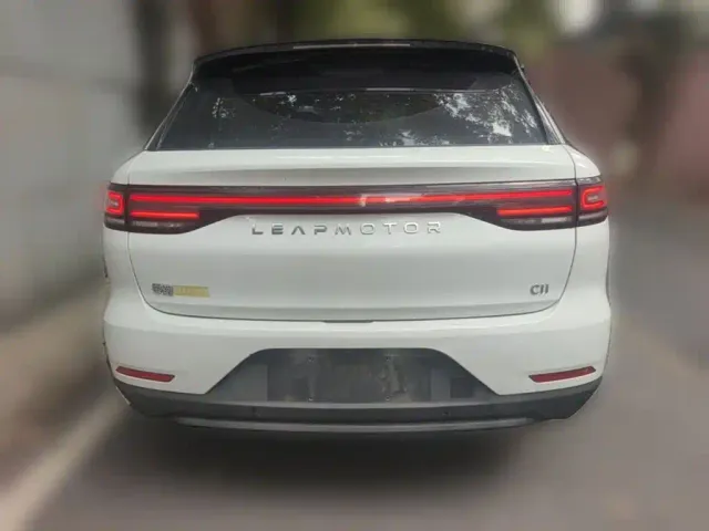 Leapmotor C11 — Фото автомобиля 5