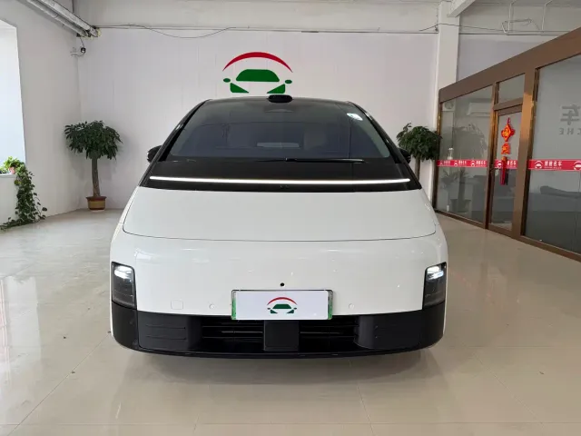 Фотография автомобиля — Li Auto MEGA