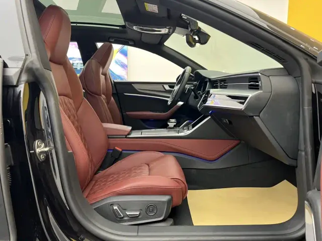 Audi A7L — Фото автомобиля 19