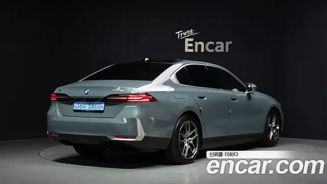 BMW i5 G60 — Фото автомобиля 2