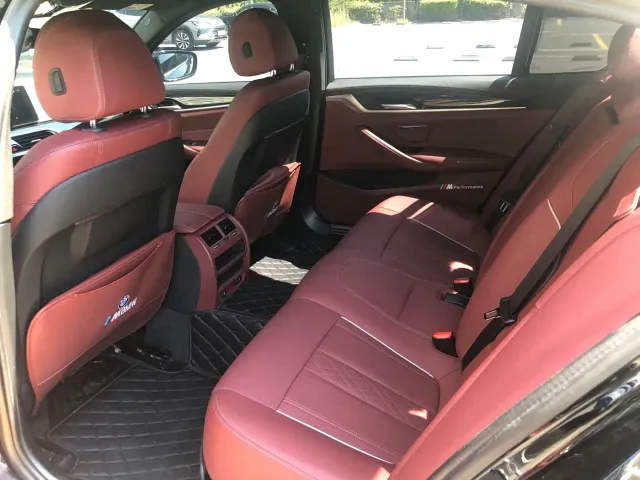 BMW 5 Series — Фото автомобиля 10