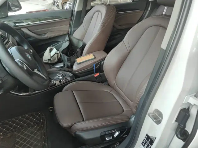 BMW X1 — Фото автомобиля 14