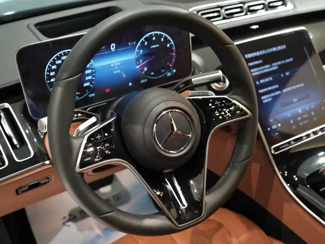 Mercedes-Benz S-Class — Фото автомобиля 3