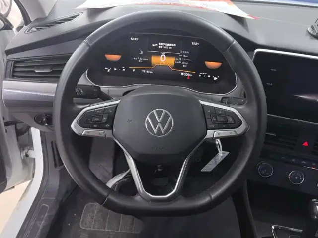Volkswagen Bora — Фото автомобиля 15