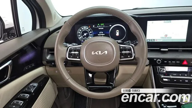 Kia Carnival Generation 4 — Фото автомобиля 12