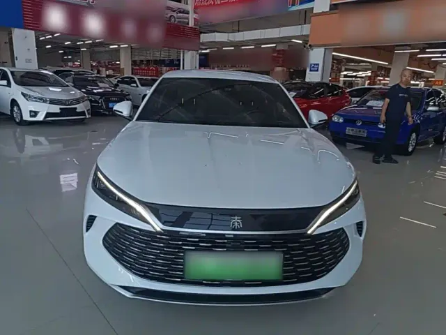 BYD Qin L — Фото автомобиля 2