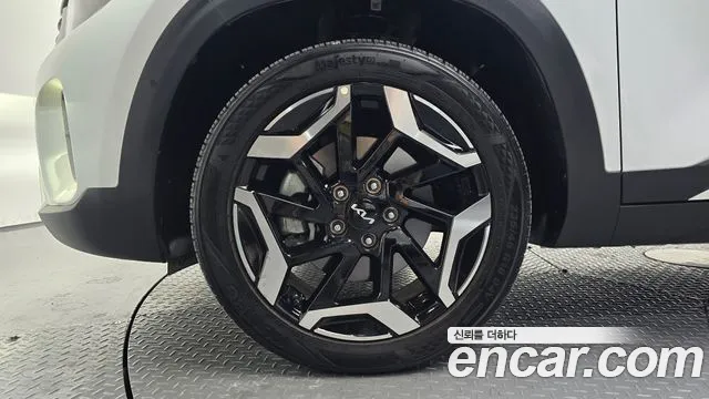 Kia Seltos — Фото автомобиля 5