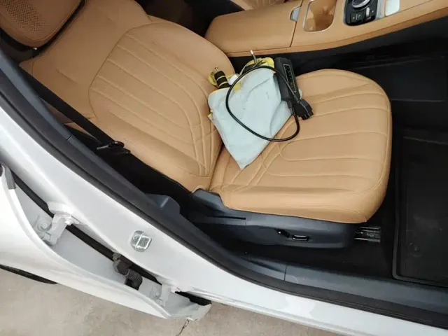 Geely Galaxy Starship 7 EM-i — Фото автомобиля 24
