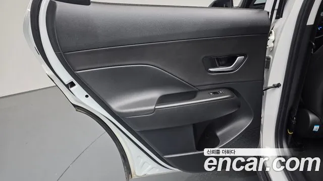 Hyundai Kona — Фото автомобиля 14