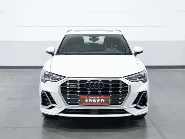 Audi Q3 — Фото автомобиля 3