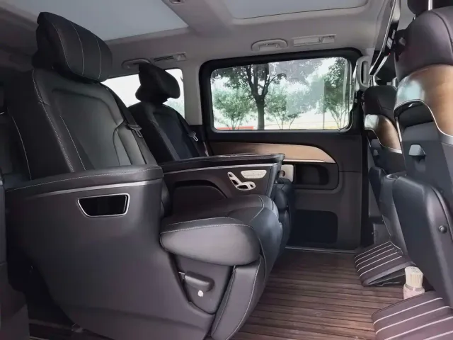 Mercedes-Benz V-Class — Фото автомобиля 17