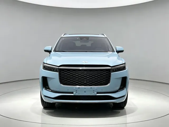 Li Auto ONE — Фото автомобиля 2