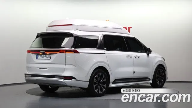 Kia Carnival Generation 4 — Фото автомобиля 2