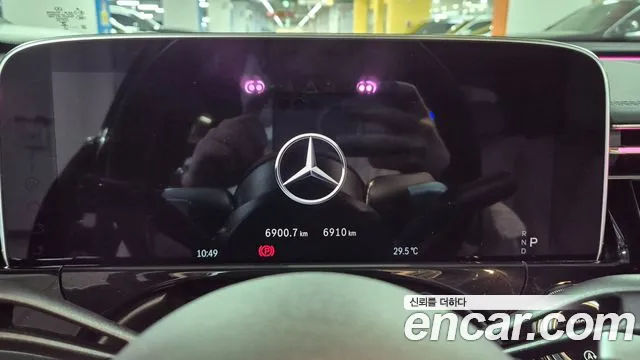 Mercedes-Benz E-Class — Фото автомобиля 5
