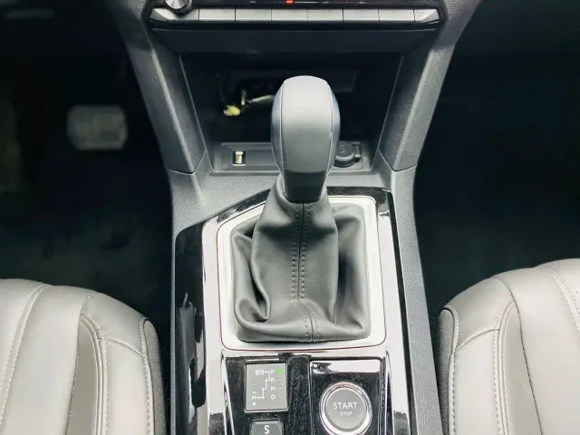Peugeot 408 — Фото автомобиля 11