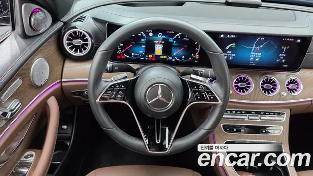 Mercedes-Benz E-Class — Фото автомобиля 9
