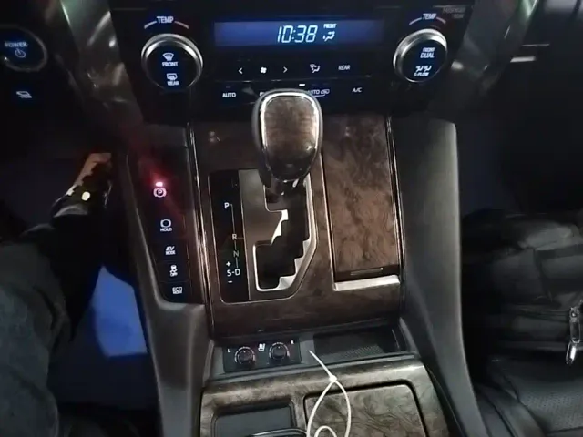 Toyota Alphard — Фото автомобиля 13