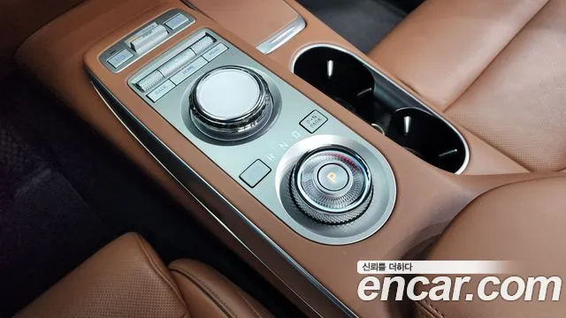 Genesis GV70 2.5T Бензин AWD — Фото автомобиля 9