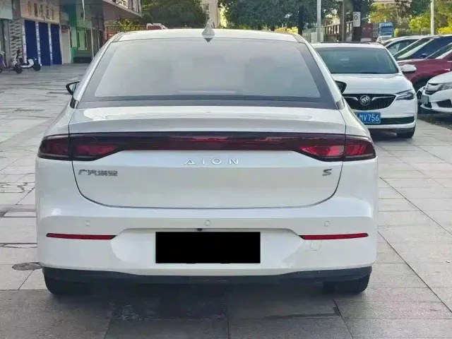 GAC Aion S — Фото автомобиля 5