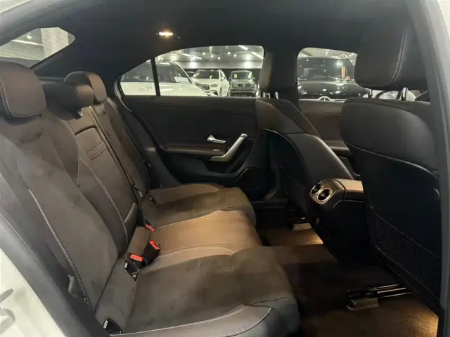 Mercedes-Benz A-Class — Фото автомобиля 16
