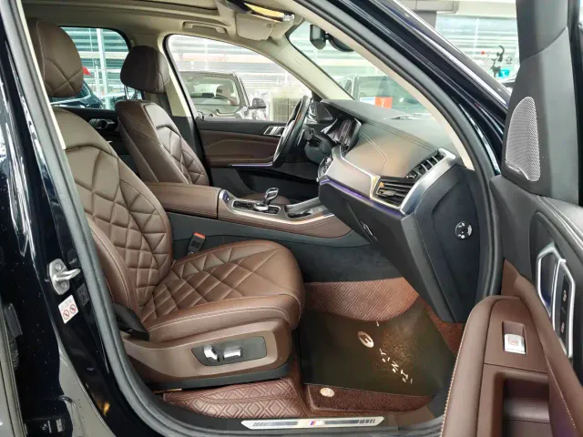 BMW X5 — Фото автомобиля 8