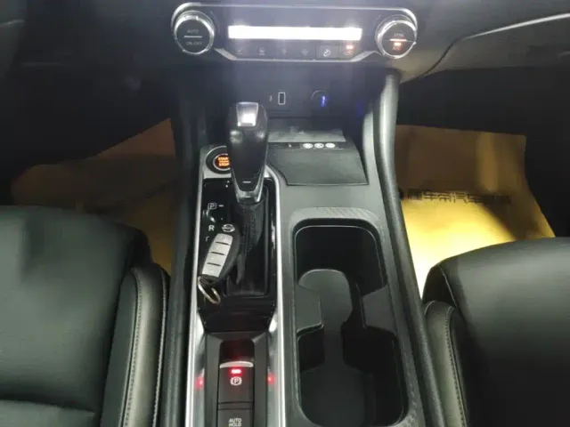 Nissan Sylphy — Фото автомобиля 13
