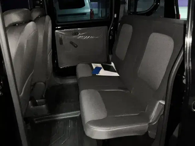 Wuling Zhiguang NEV — Фото автомобиля 11