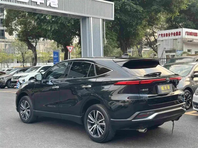 Toyota Harrier — Фото автомобиля 5