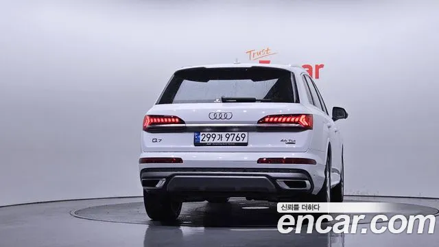 Audi Q7 45 TDI quattro Premium — Фото автомобиля 3