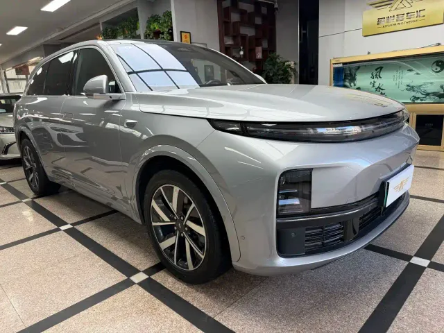Li Auto L7 — Фото автомобиля 3