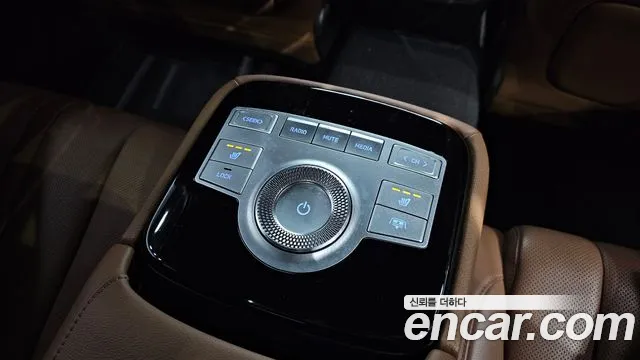 Genesis G80 Бензин 2.5 турбо AWD — Фото автомобиля 19