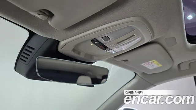 Volvo XC40 — Фото автомобиля 27