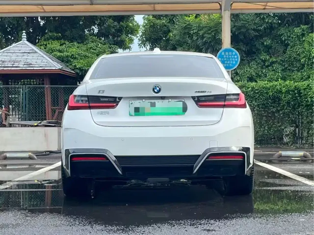 BMW i3 — Фото автомобиля 5