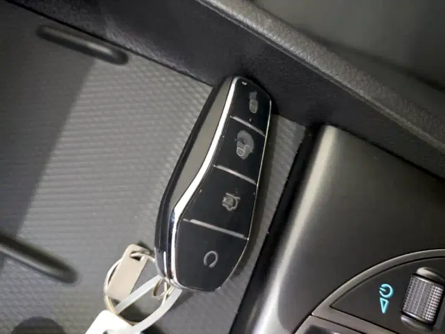 BYD Seal 05 DM-i — Фото автомобиля 8
