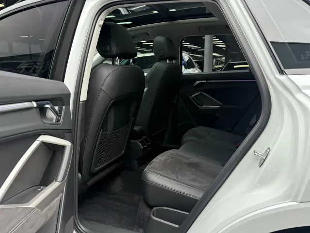 Audi Q3 — Фото автомобиля 10