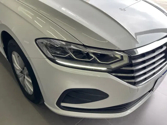 Volkswagen Lavida — Фото автомобиля 11
