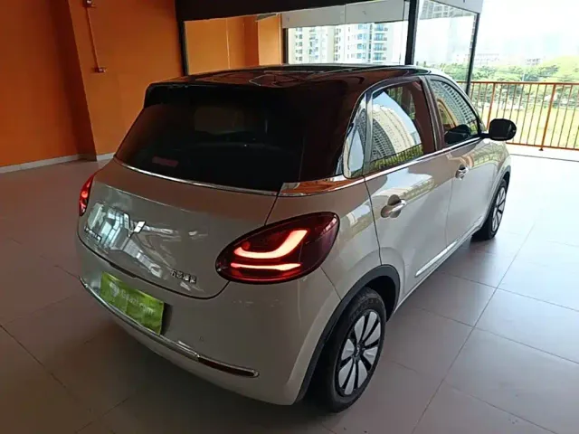 Wuling Bingo — Фото автомобиля 6