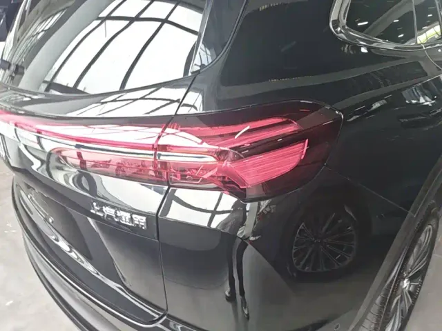 Buick Envision Plus — Фото автомобиля 7