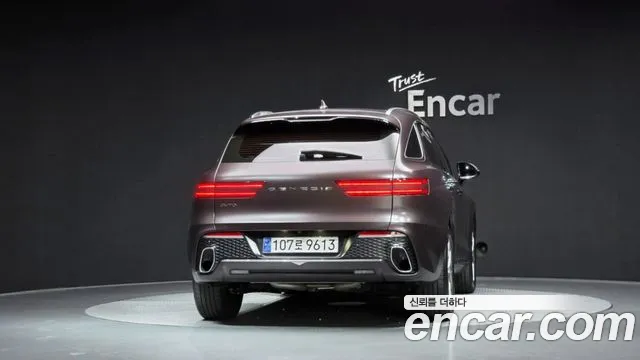 Genesis GV70 — Фото автомобиля 4