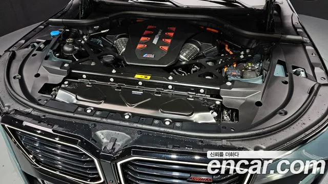 BMW XM — Фото автомобиля 6