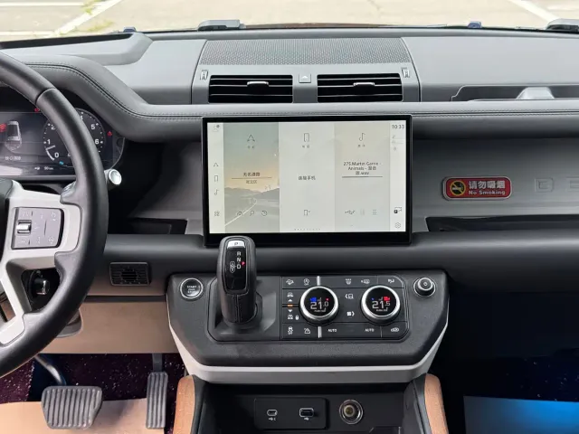Land Rover Defender — Фото автомобиля 21